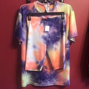 NWT 2 Piece Short Set